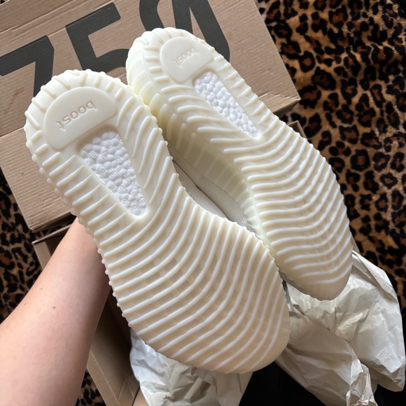YEEZY boost 350 BONE - Picture 4 of 6